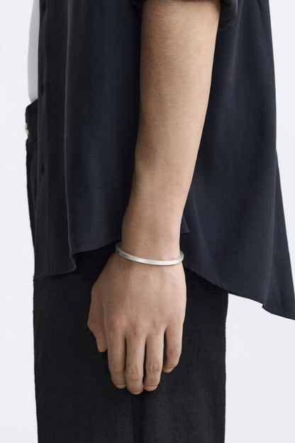 RIGID METAL BRACELET